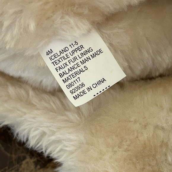 Makalu
NEW/NEVER WORN/ WITHOUT TAGS GIRLS' MAKALU BIG KID ICELAND WINTER BOOTS - Picture 8 of 10